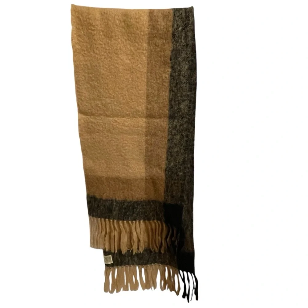 Donegal Design Vintage Handwoven Wool & Mohair Camel Scarf With Fringe 17 x 88
